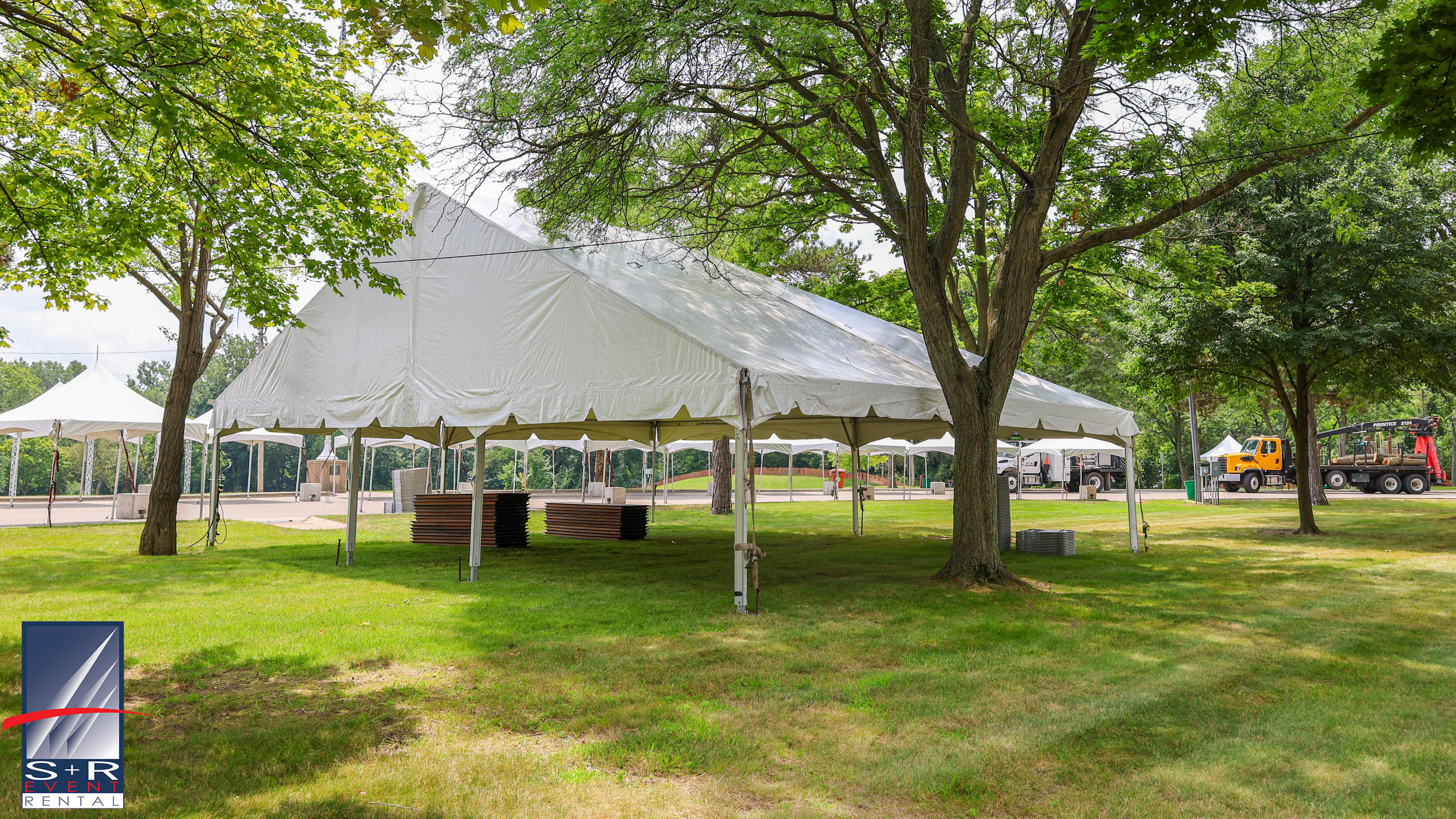 40 X 35 NAVI-TRAC HIP GABLE WHITE FRAME TENT